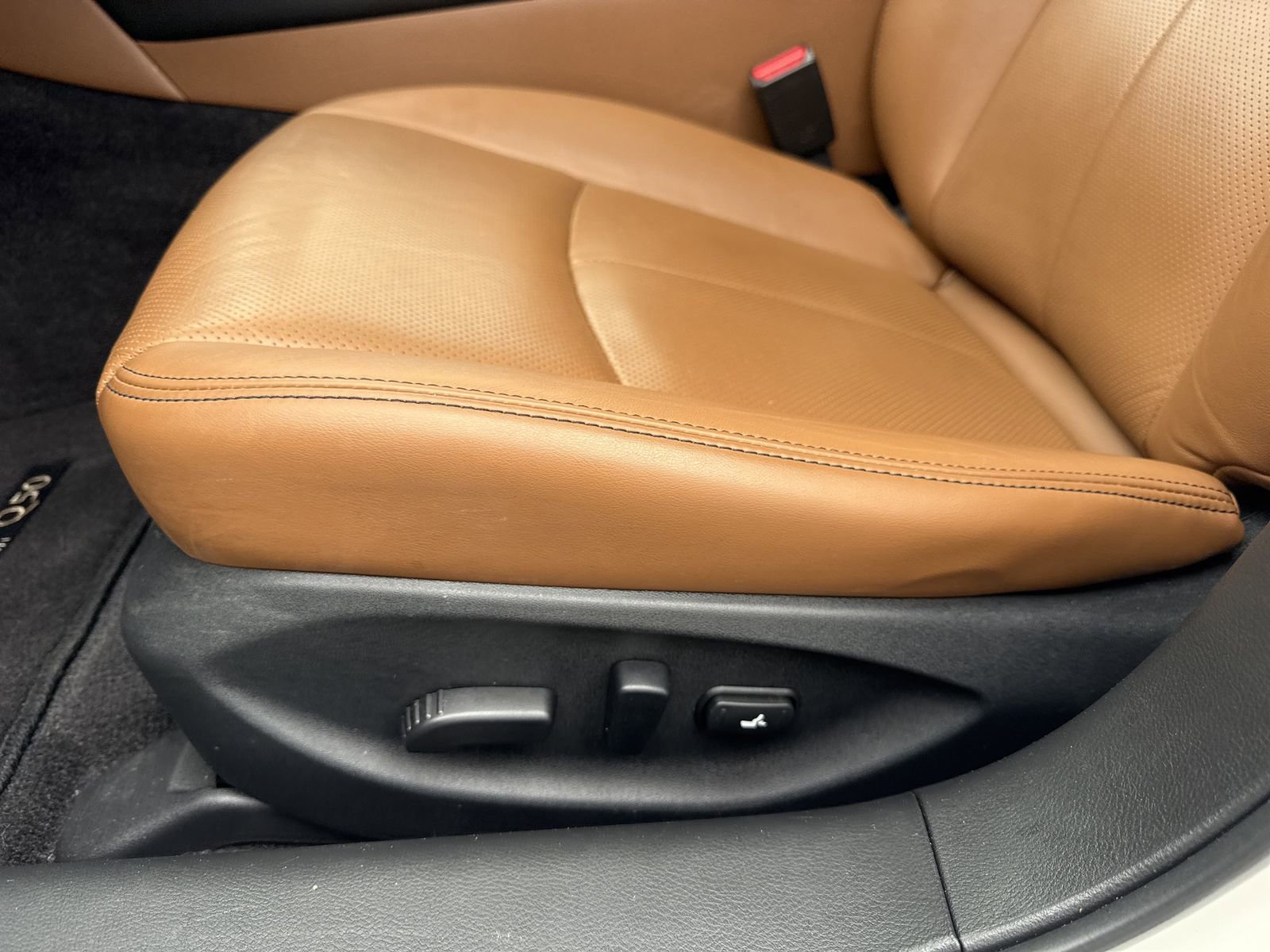 Used 2023 INFINITI Q50 Luxe w/ Cargo Package RWD image 19