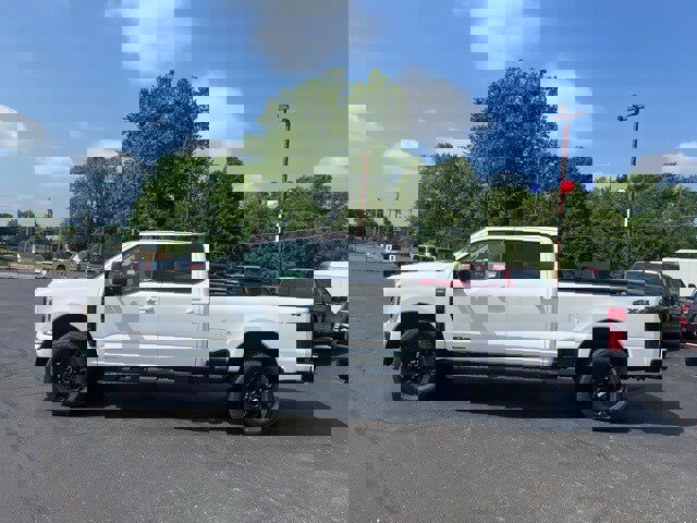 New 2025 Ford F350 Lariat w/ Black Appearance Package image 17