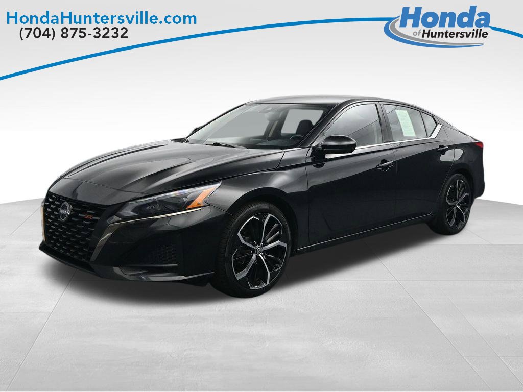 Used 2025 Nissan Altima 2.5 SR FWD image 3
