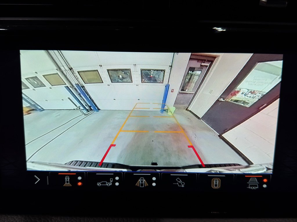 Used 2025 GMC Sierra 3500 Denali w/ Denali Reserve Package image 37