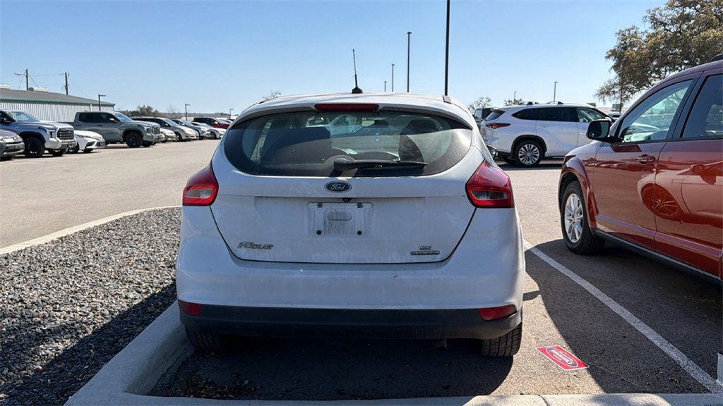 Used 2015 Ford Focus SE image 6