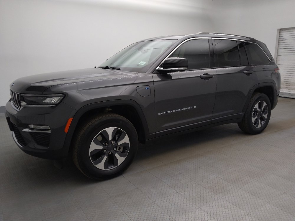 Used 2022 Jeep Grand Cherokee Limited 4xe image 2