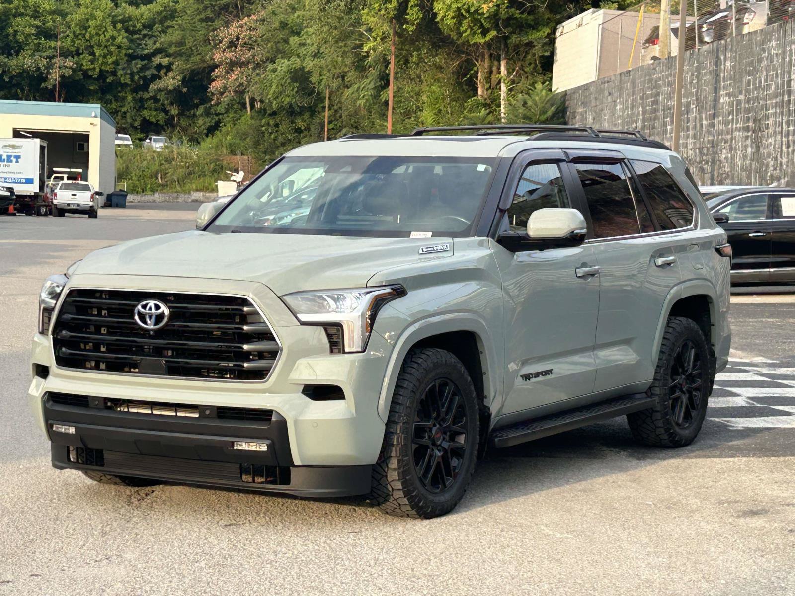 Used 2024 Toyota Sequoia SR5 w/ SR5 Premium Package AWD/4WD image 3