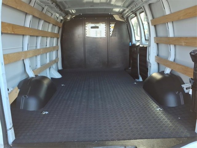 Used 2022 Chevrolet Express 2500 w/ Driver Convenience Package image 16