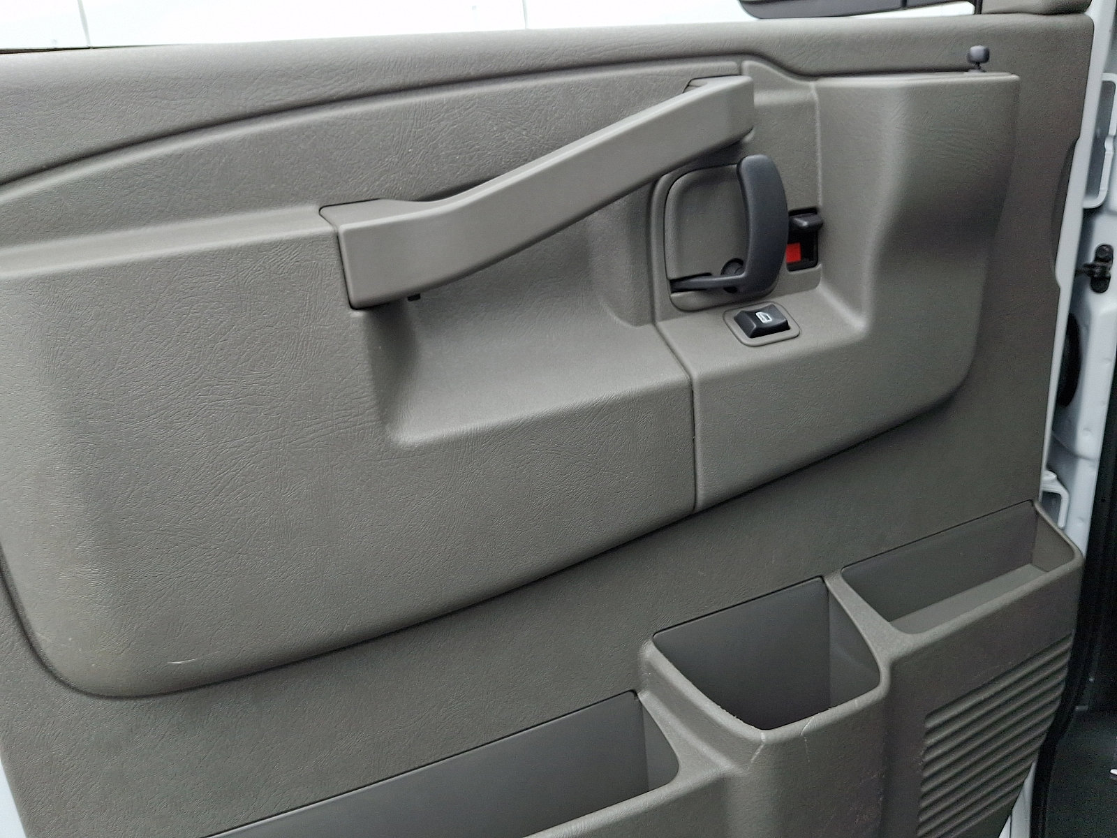 Certified 2024 GMC Savana 2500 w/ Driver Convenience Package image 13