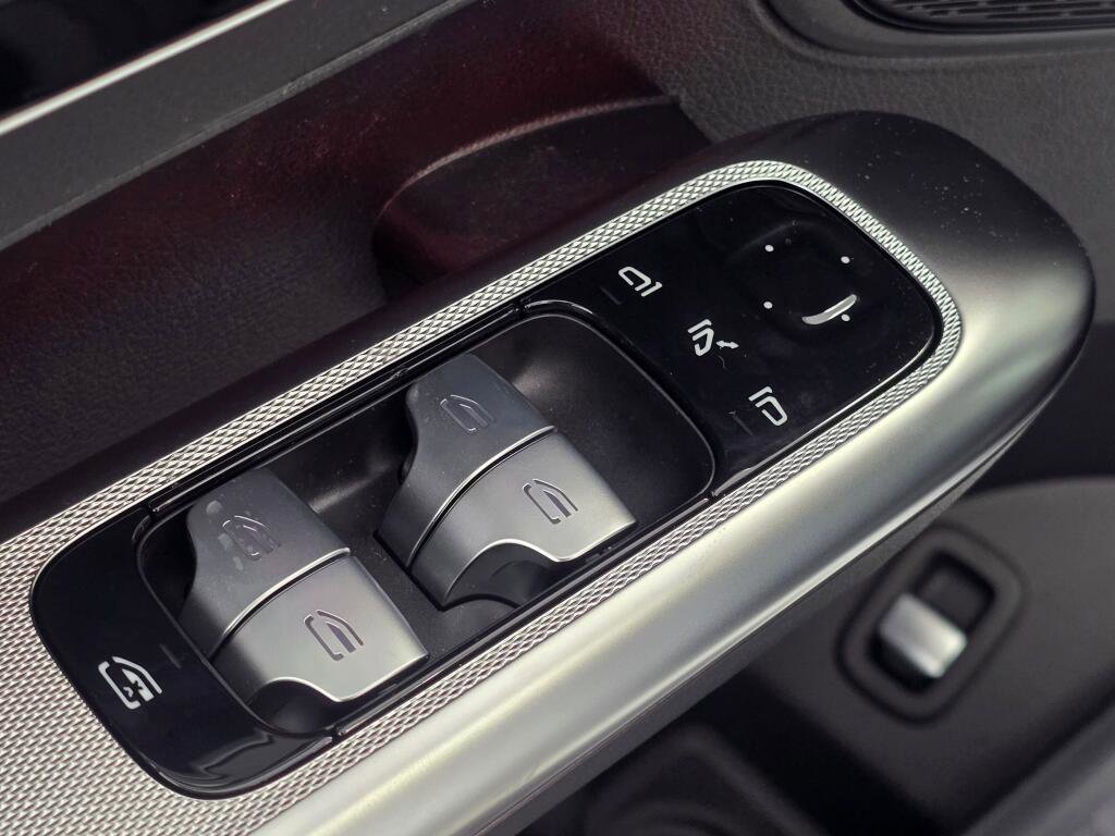 New 2026 Mercedes-Benz GLC 300 4MATIC image 33