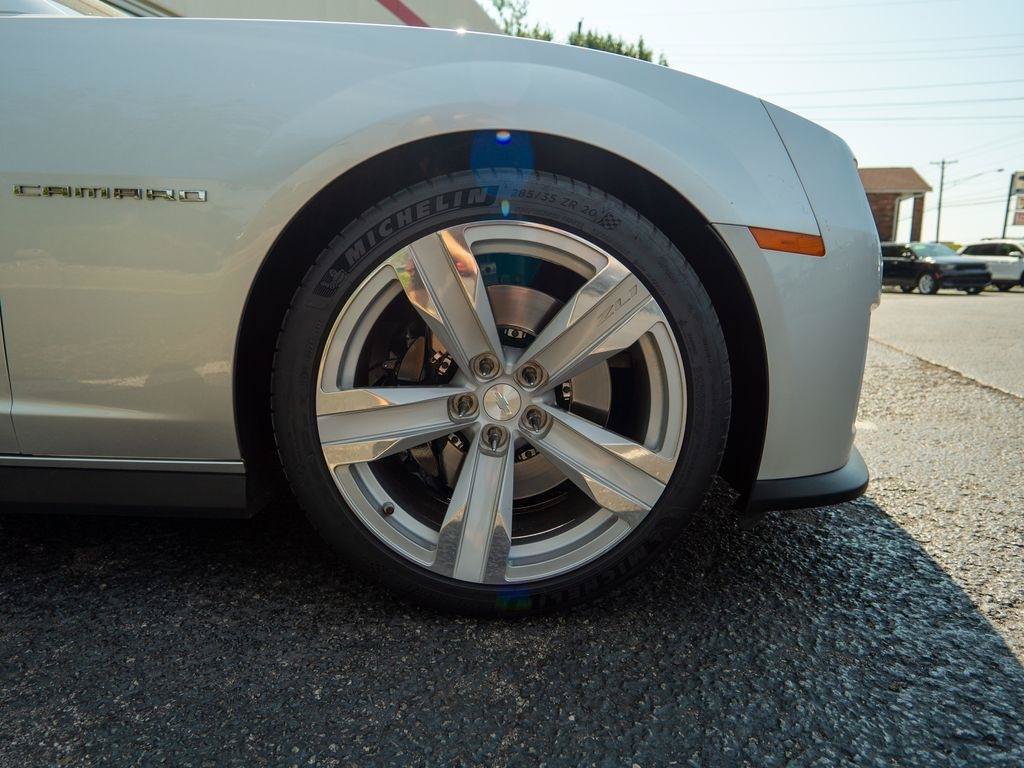 Used 2012 Chevrolet Camaro ZL1 RWD image 10
