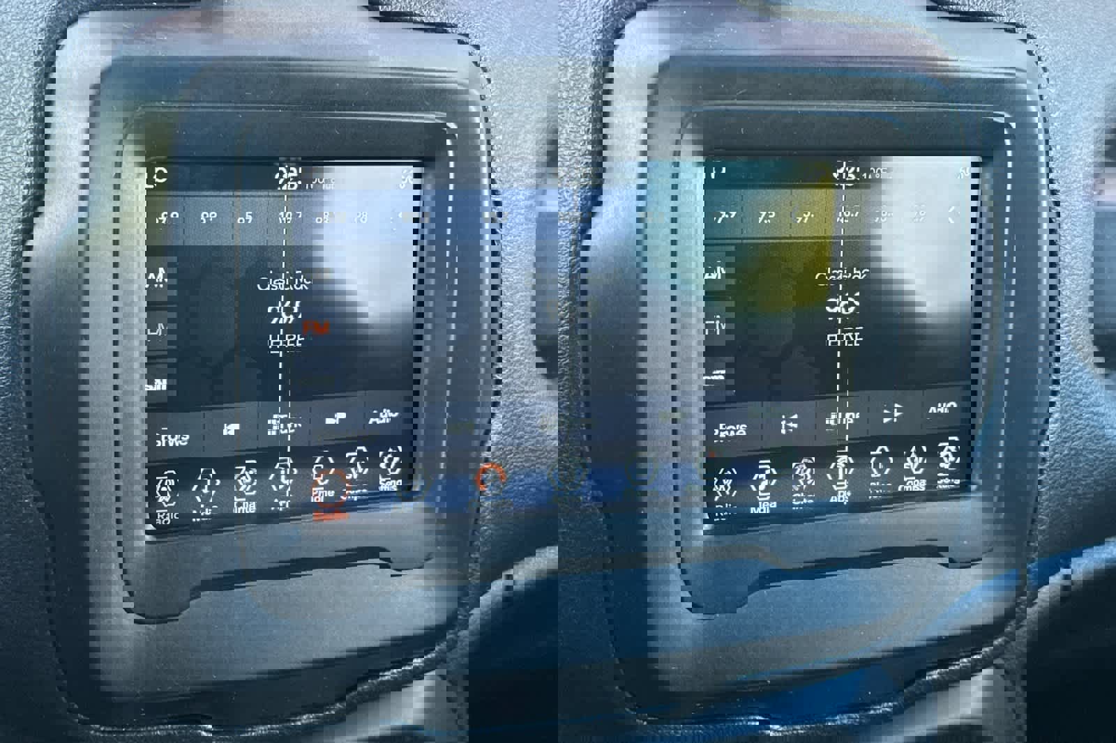 Used 2020 Jeep Renegade Altitude image 20