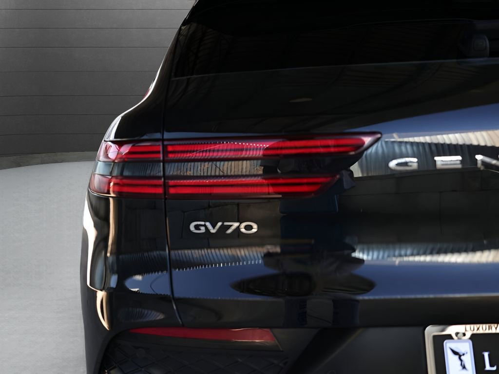 Used 2023 Genesis GV70 2.5T w/ Sport Prestige Package image 19