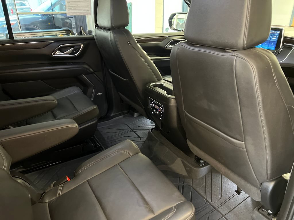Used 2023 Chevrolet Tahoe Z71 w/ Luxury Package AWD/4WD image 45