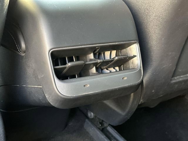 Used 2022 Tesla Model Y Performance image 19