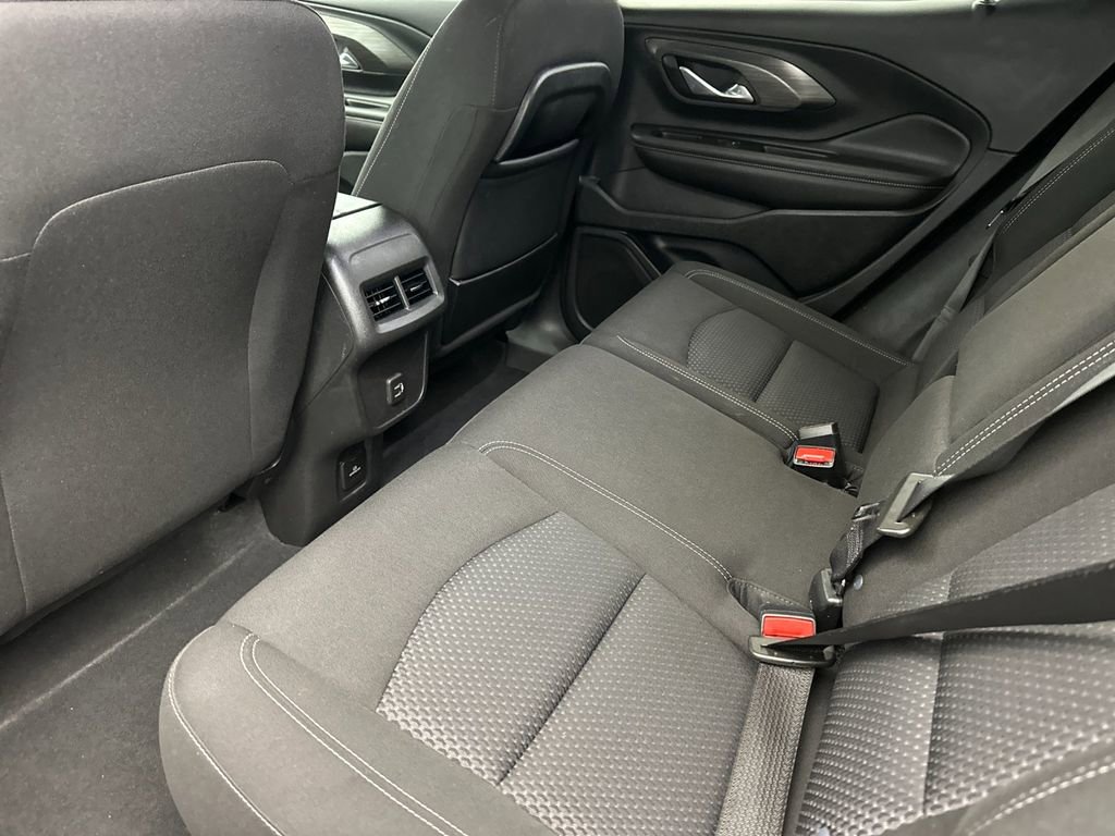 Used 2022 GMC Terrain SLE w/ Driver Convenience Package image 11