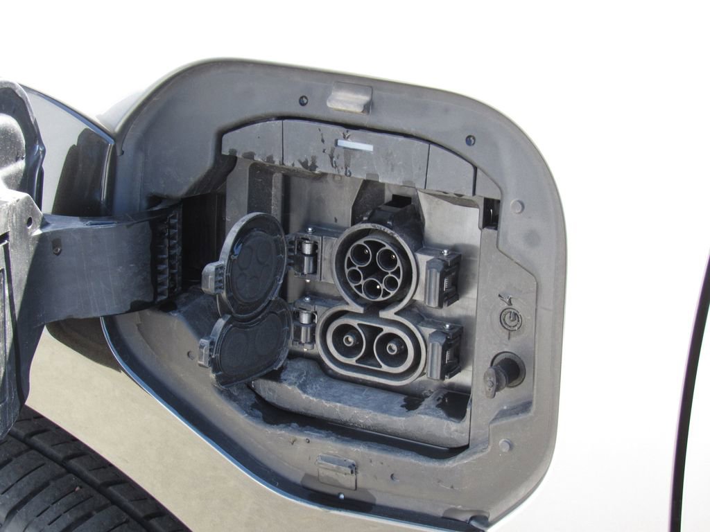 Used 2023 Toyota bZ4X AWD w/ Weather Package image 9