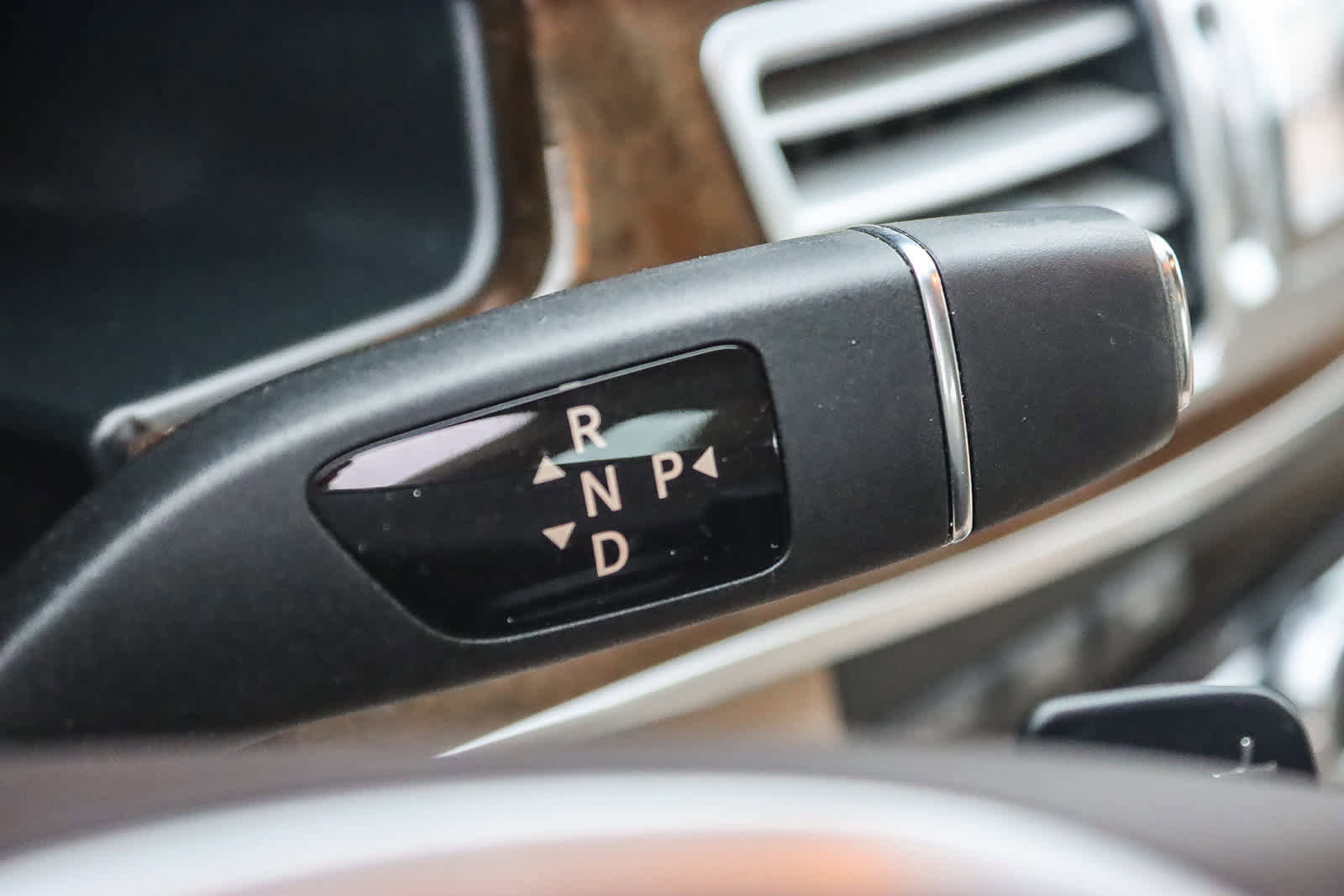 Used 2014 Mercedes-Benz E 350 4MATIC Sedan image 19