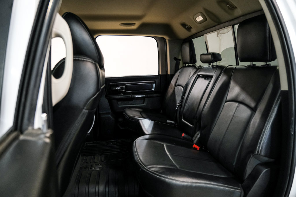 Used 2018 RAM 1500 Laramie AWD/4WD image 34