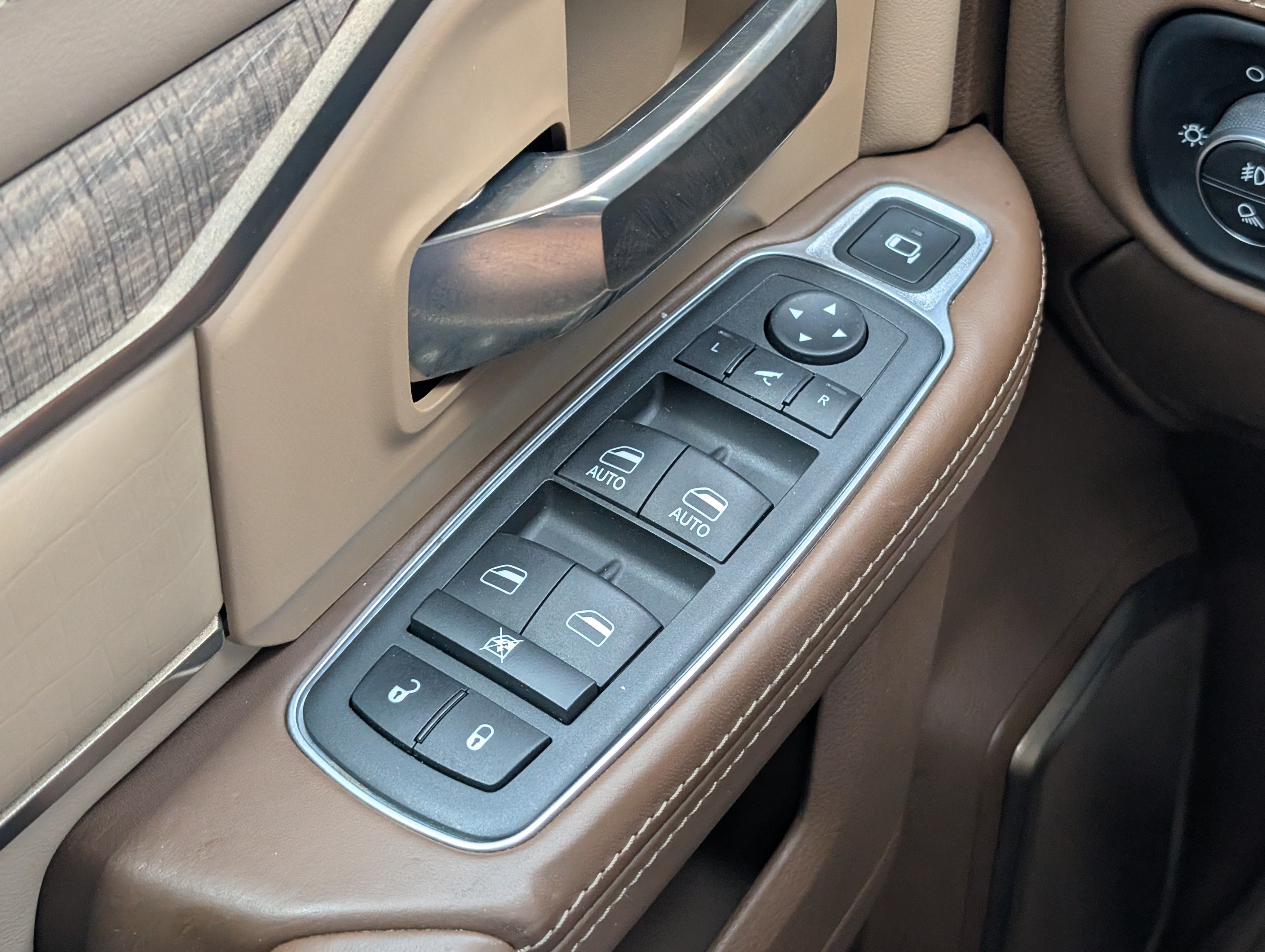 Used 2022 RAM 2500 Limited AWD/4WD image 27