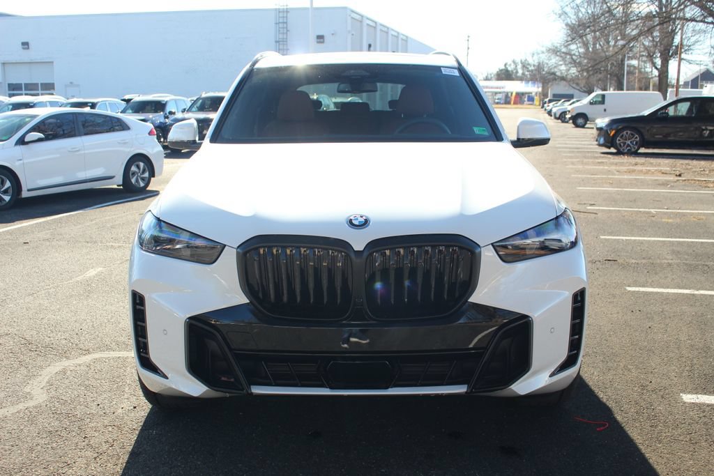 Used 2026 BMW X5 xDrive50e w/ M Sport Package AWD/4WD image 2