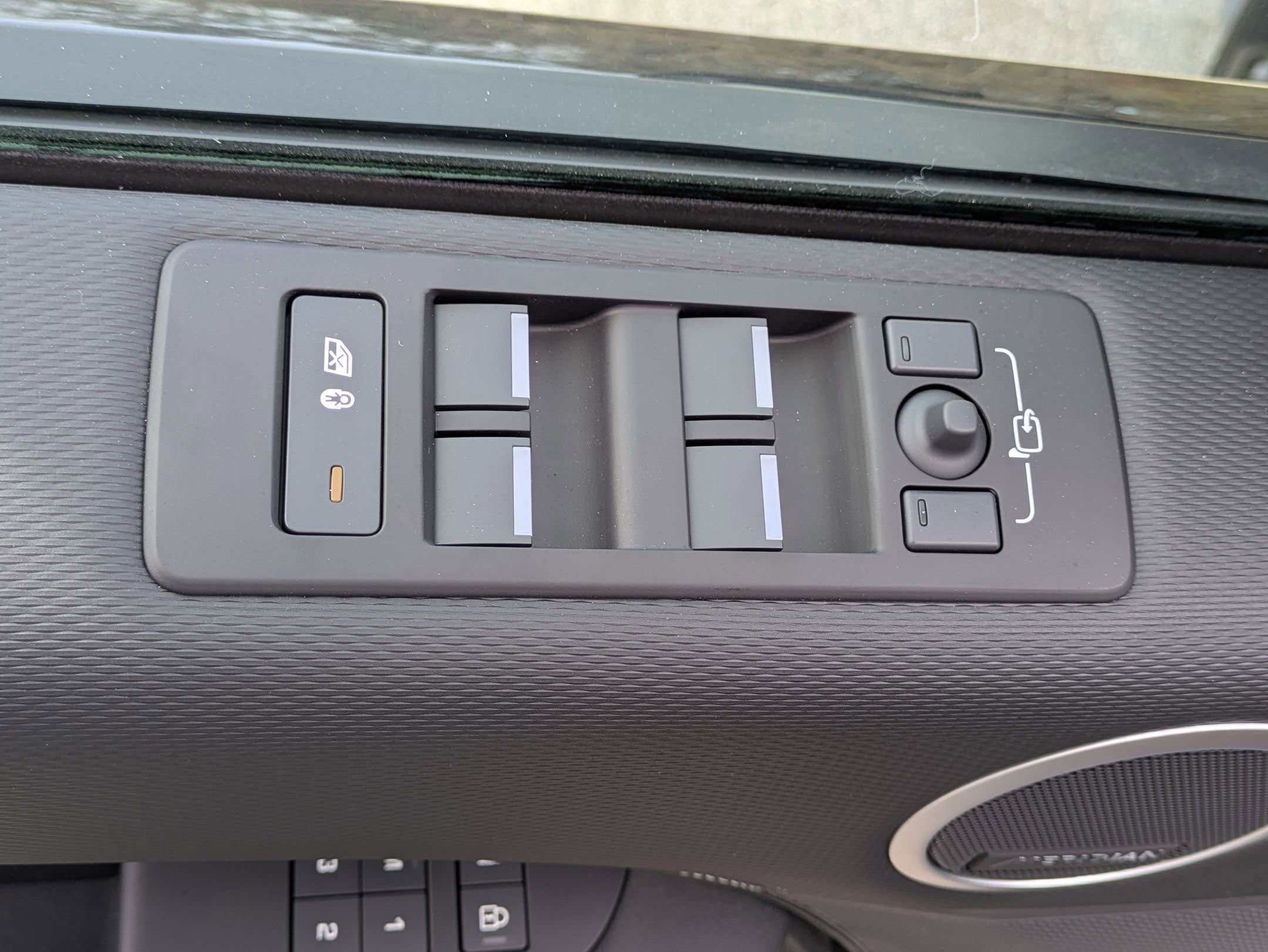New 2026 Land Rover Discovery Limited Edition AWD/4WD image 22