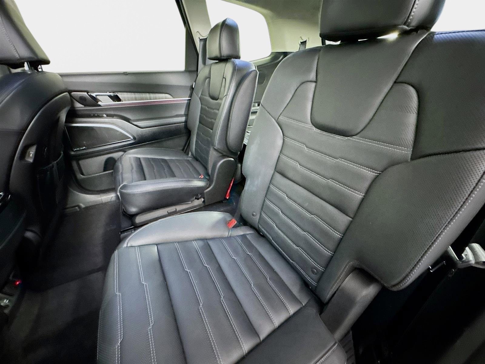 Used 2024 Kia Telluride SX Prestige image 24
