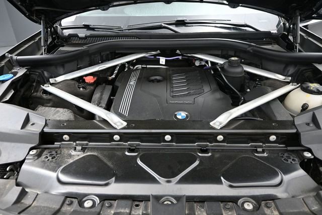 Used 2021 BMW X7 xDrive40i w/ Parking Assistance Package AWD/4WD image 22