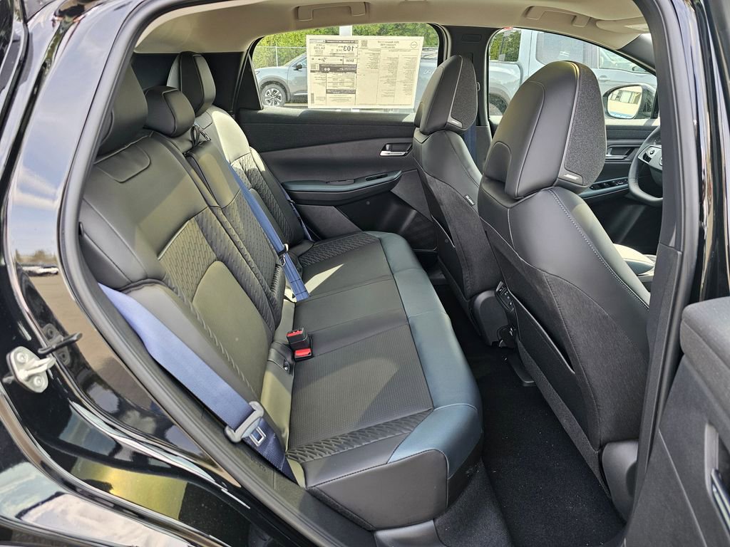 New 2026 Nissan Leaf Platinum+ FWD image 24