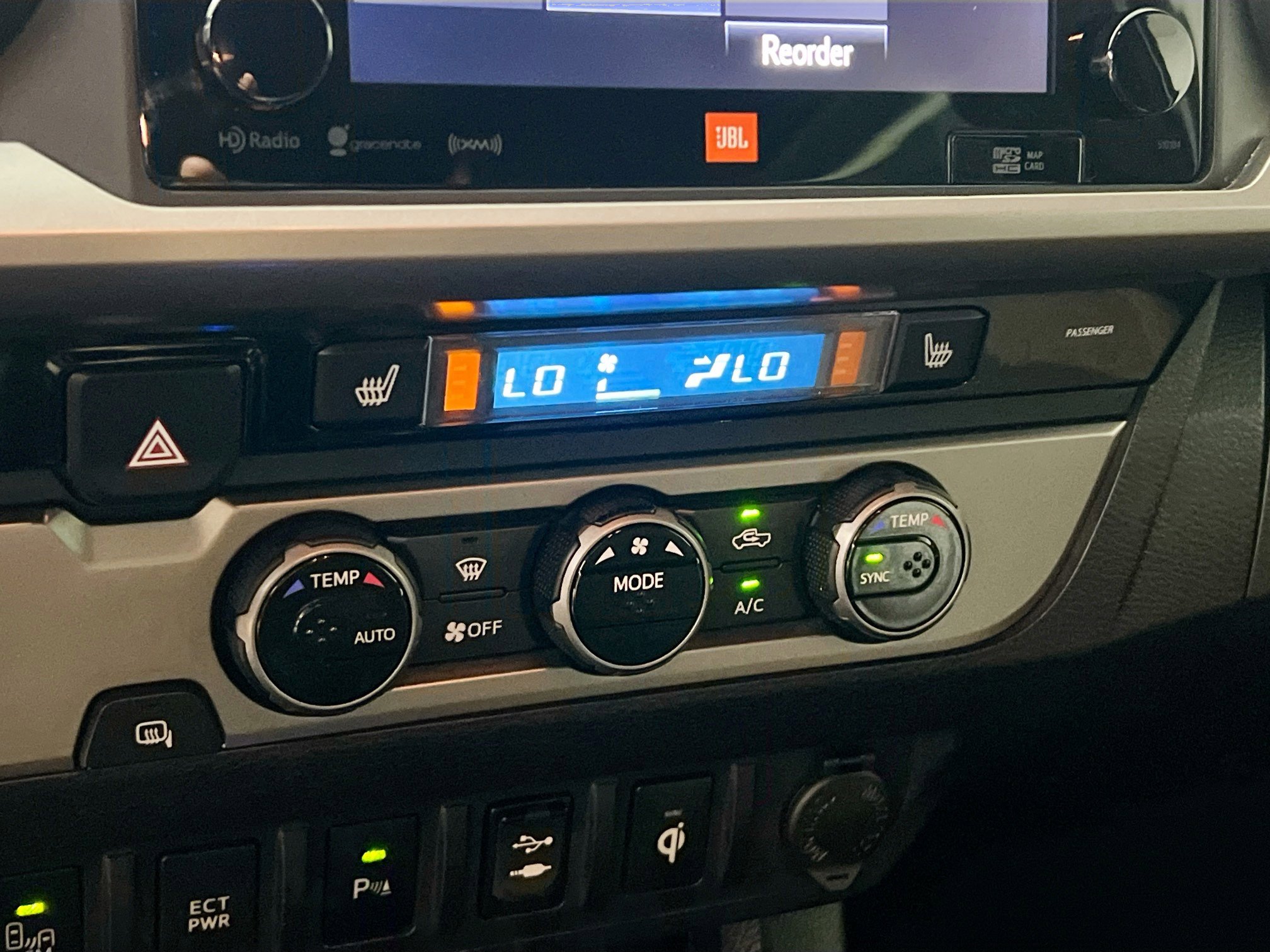 Used 2017 Toyota Tacoma Limited image 27