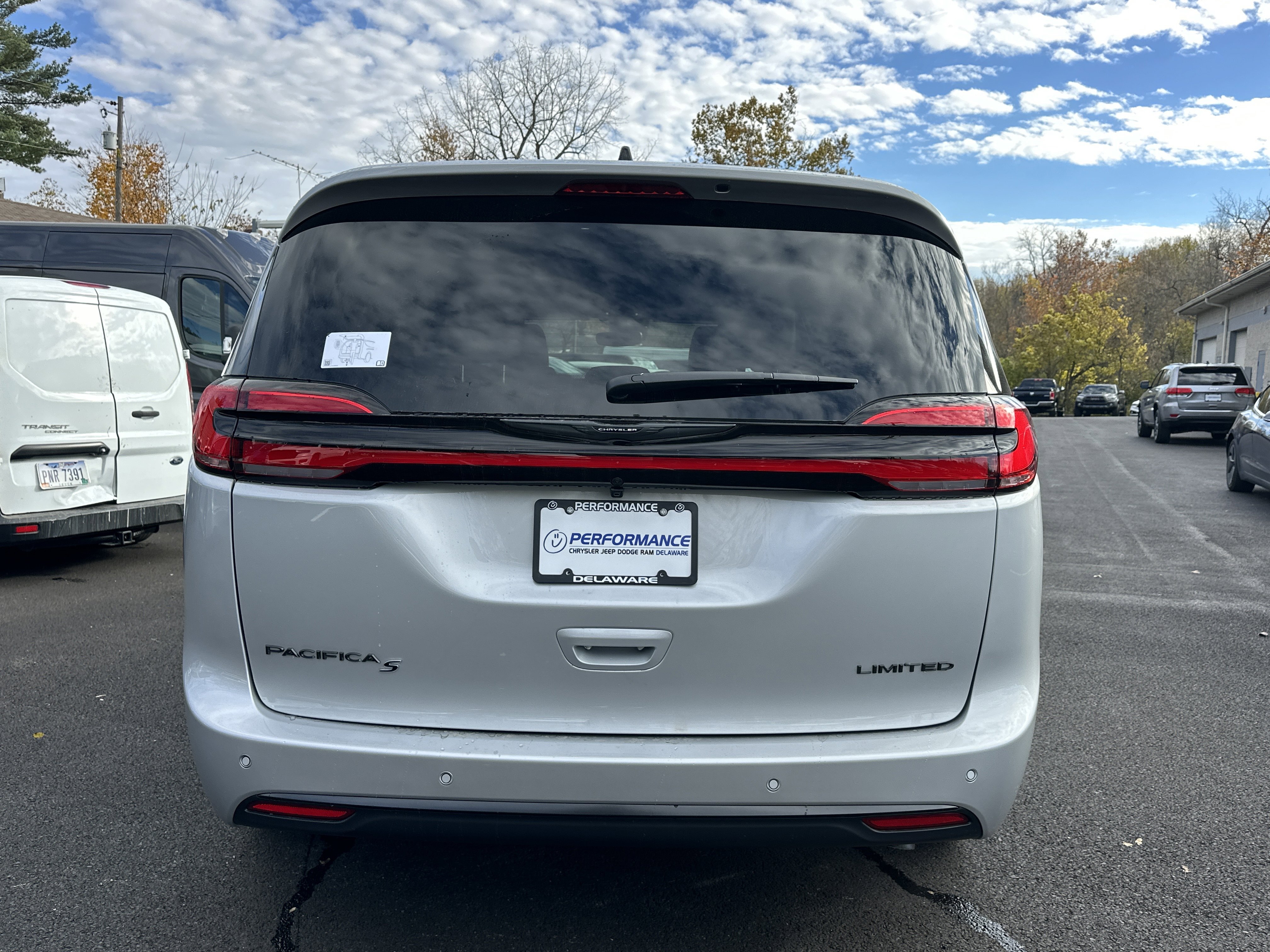 New 2026 Chrysler Pacifica Limited image 16