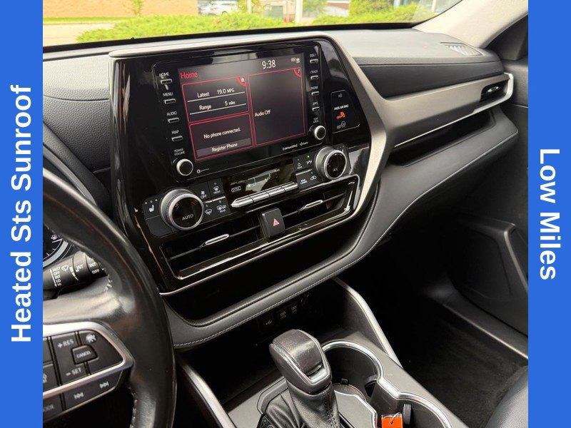 Used 2021 Toyota Highlander XLE AWD/4WD image 25