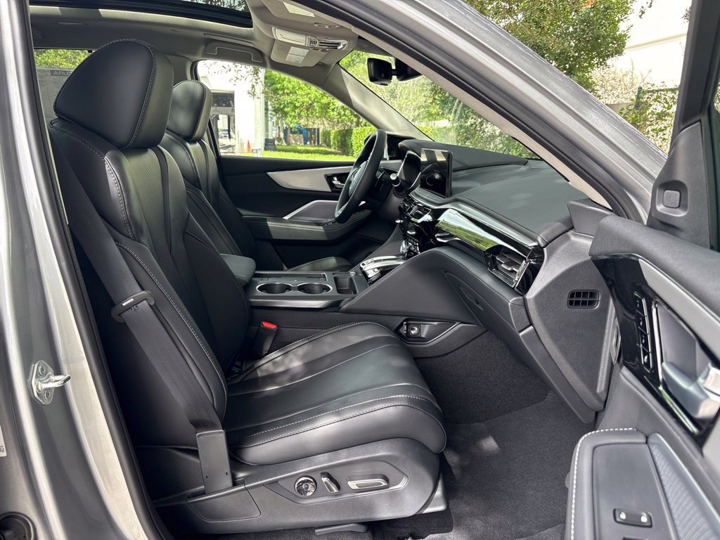 New 2026 Acura MDX w/ Technology Package FWD image 12