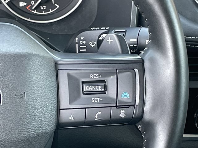 Used 2025 Nissan Rogue SV FWD image 13