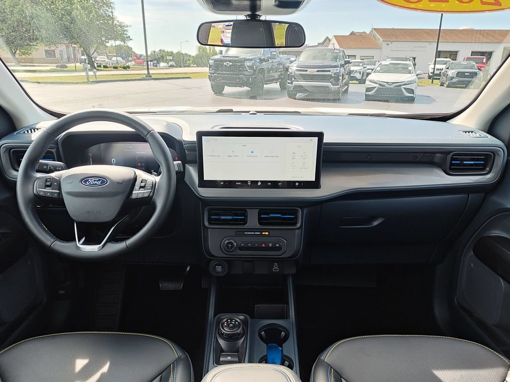 Used 2025 Ford Maverick Lobo AWD/4WD image 15