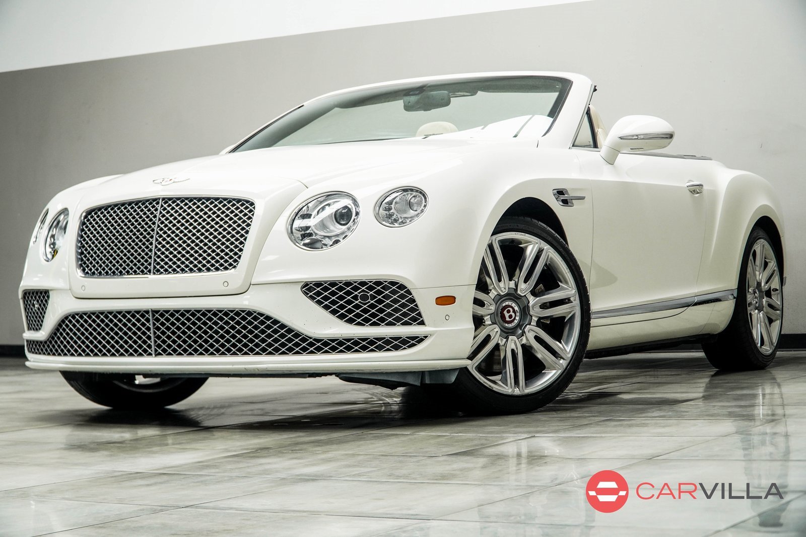 Used 2017 Bentley Continental GT image 1
