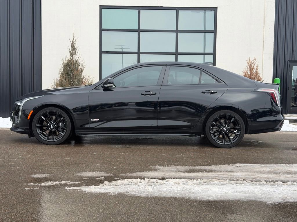 Used 2022 Cadillac CT4 V AWD/4WD image 2