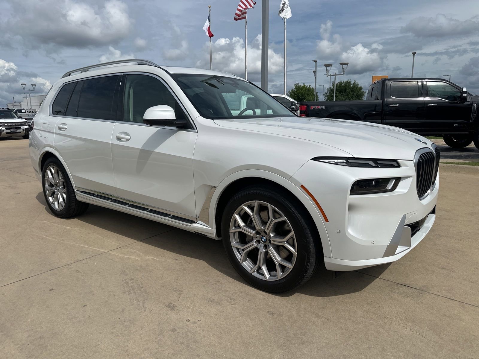 Used 2025 BMW X7 xDrive40i AWD/4WD image 8