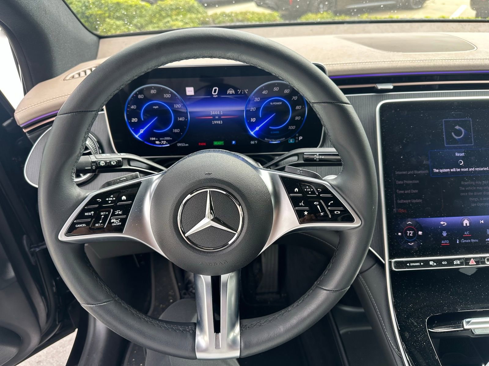 Used 2023 Mercedes-Benz EQE 350+ SUV image 3