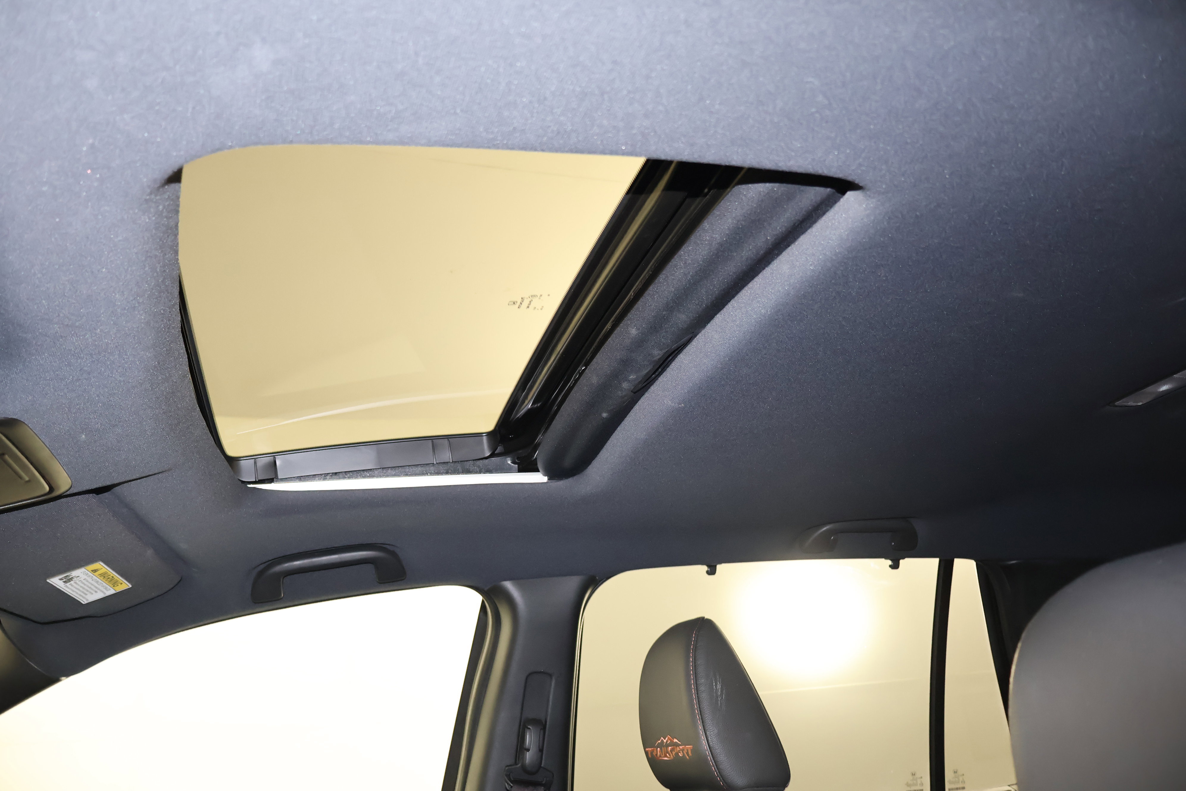 Used 2022 Honda Passport TrailSport image 40