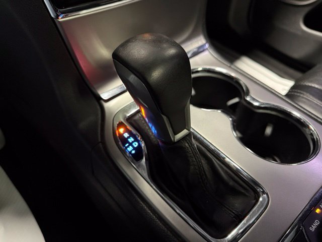 Used 2019 Jeep Grand Cherokee Overland AWD/4WD image 38