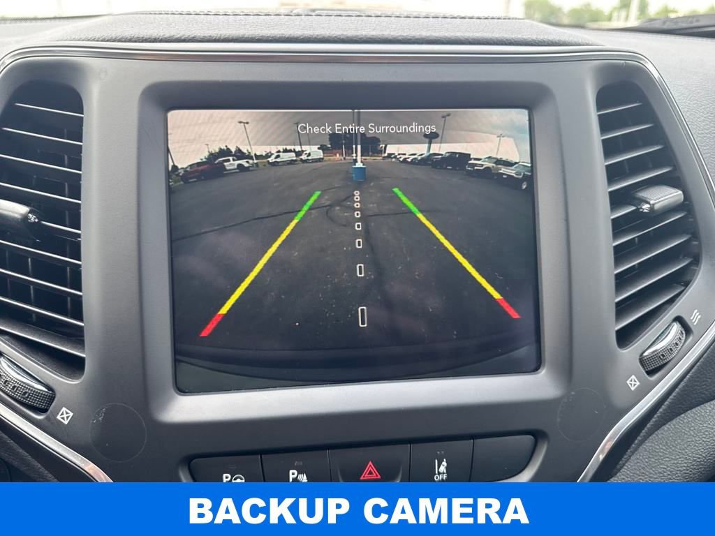 Used 2023 Jeep Cherokee Altitude Lux image 20