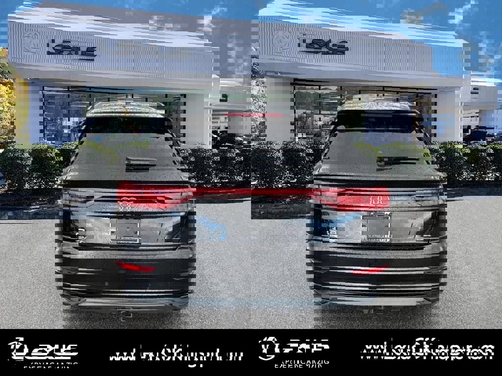 Used 2021 Audi Q8 Premium w/ Black Optic Package image 4