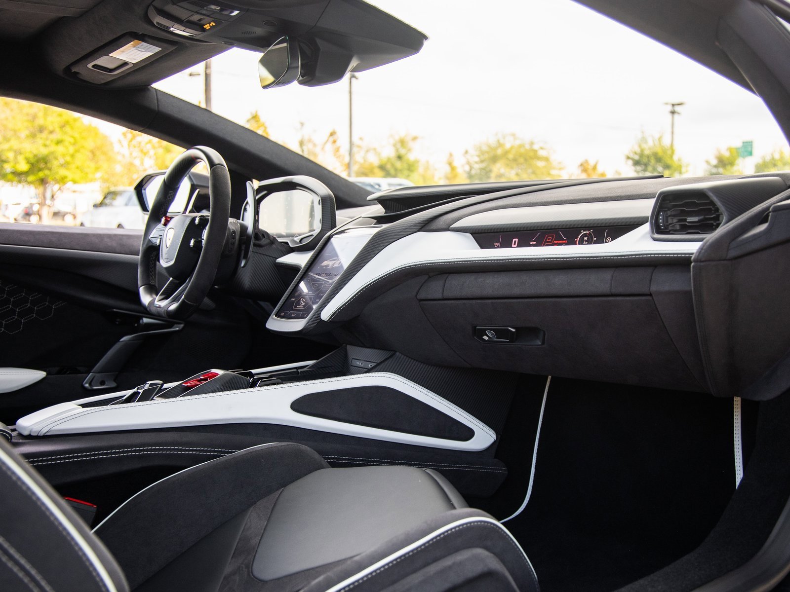 Used 2024 Lamborghini Revuelto image 50