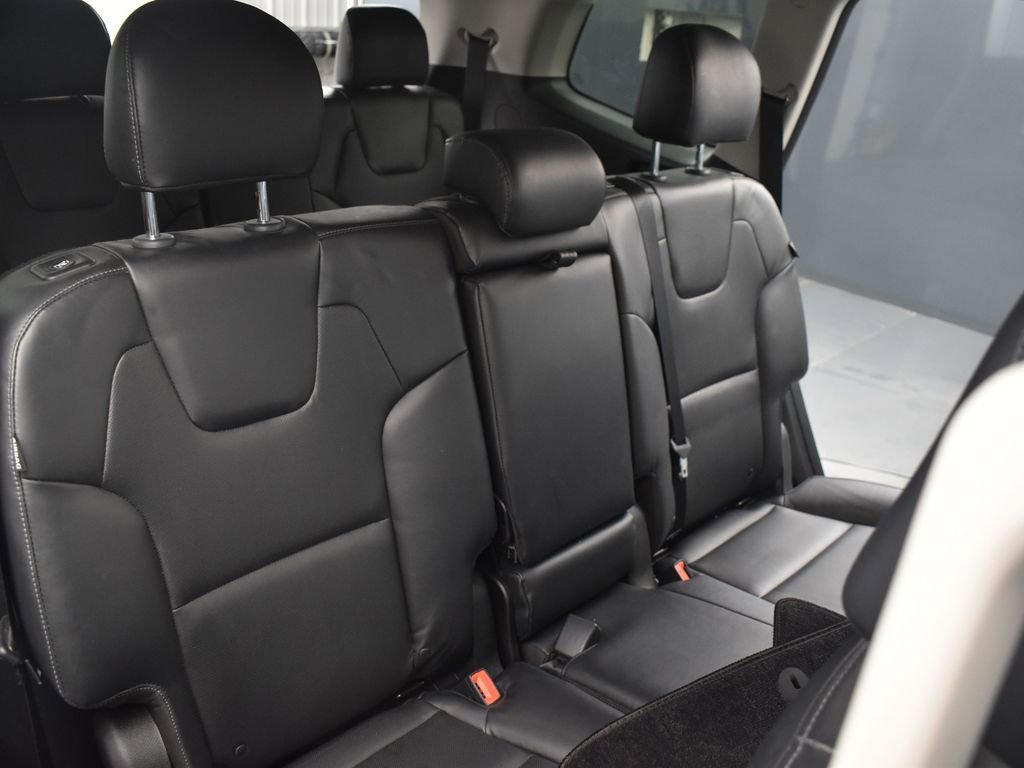 Used 2023 Kia Telluride LX image 12