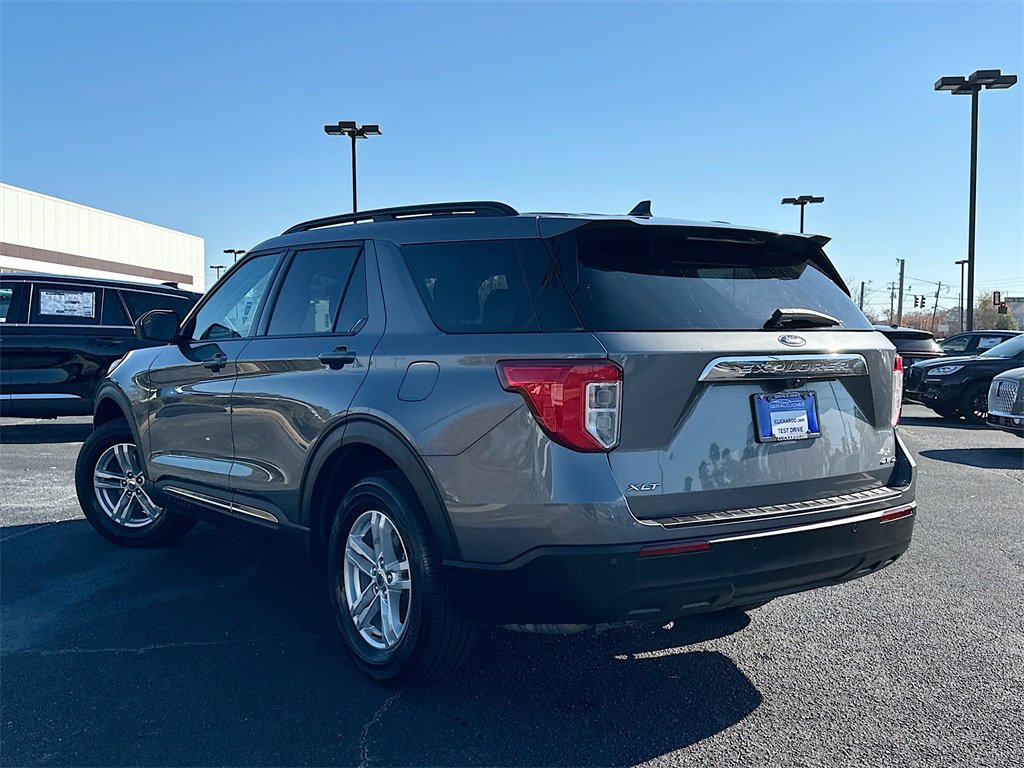 Used 2022 Ford Explorer XLT image 6