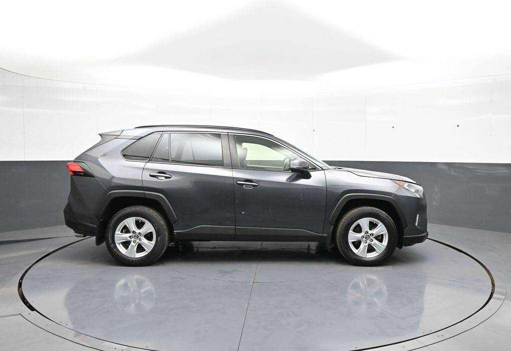 Used 2019 Toyota RAV4 XLE w/ Convenience Package AWD/4WD image 5