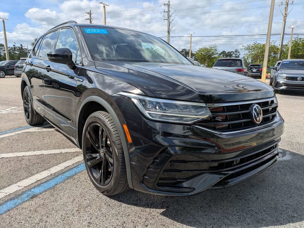 Used 2023 Volkswagen Tiguan SE R-Line image 8