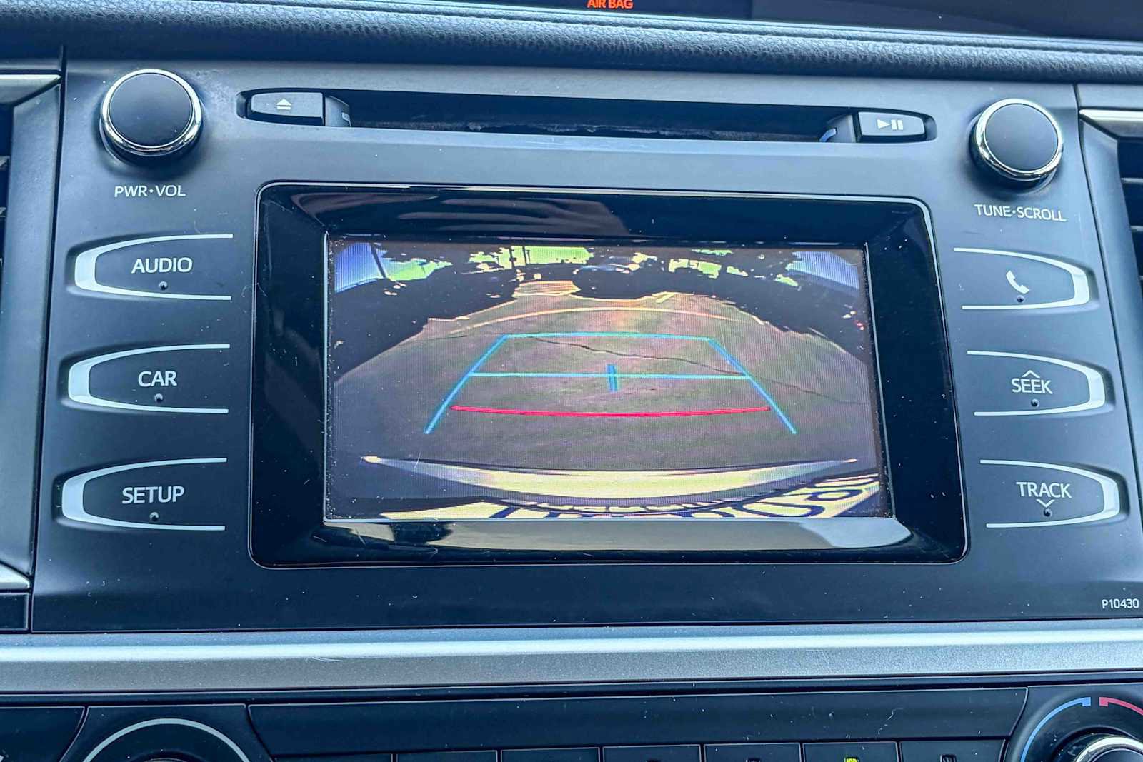 Used 2015 Toyota Highlander LE image 25