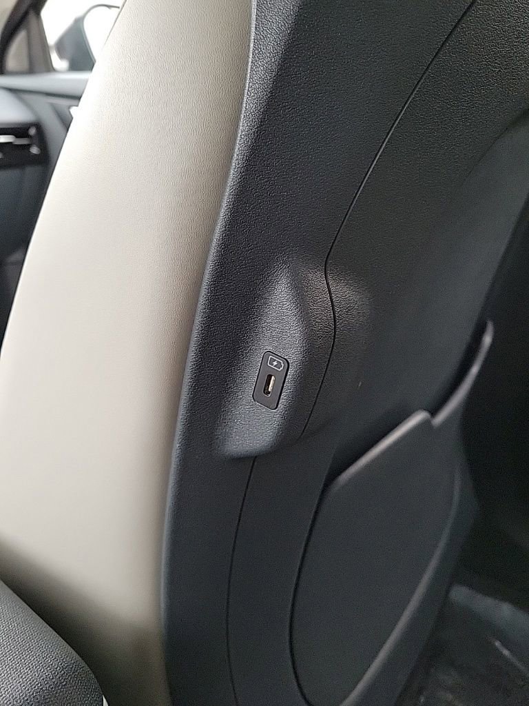 Used 2022 Kia EV6 Wind image 17