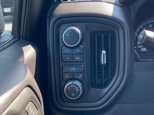 Used 2023 Chevrolet Silverado 1500 Custom AWD/4WD image 19