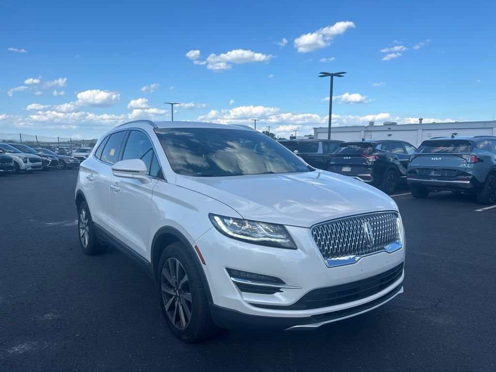 Used 2019 Lincoln MKC Reserve w/ MKC Climate Package AWD/4WD image 1