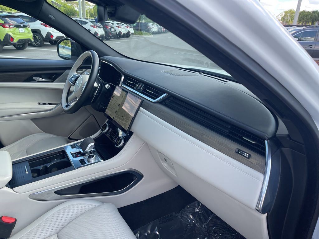 Used 2021 Jaguar F-PACE S image 38