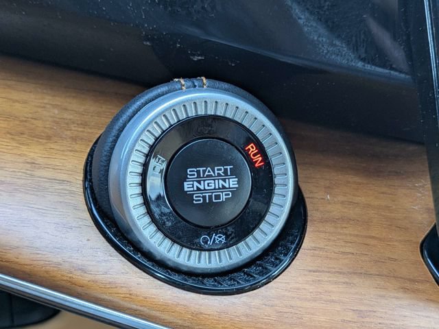 New 2025 Jeep Grand Wagoneer Series III w/ Rear Seat Video Group 1 AWD/4WD image 33